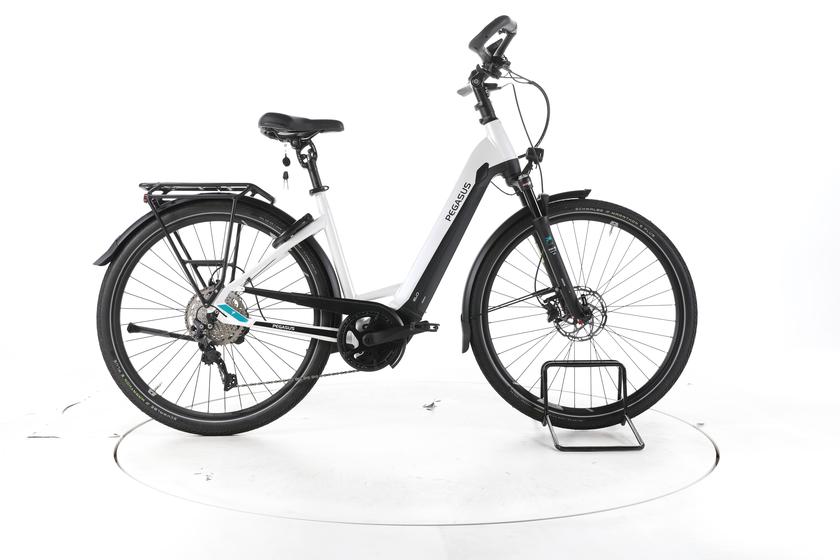 Pegasus Premio EVO Lite Trekking E-Bike Tiefeinsteiger - 160-170cm
