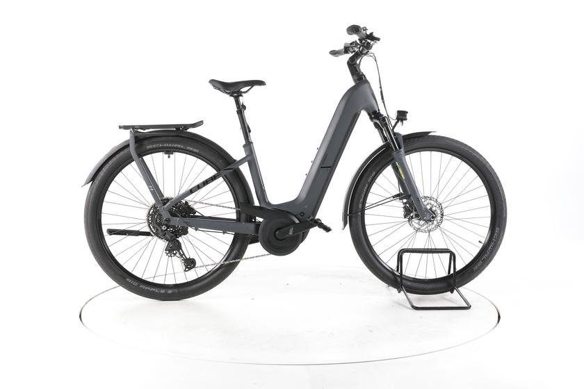 Cube Kathmandu Hybrid ONE 800 / Easy Entry 46 cm Trekking E-Bike Tiefeinsteiger - 156-163cm