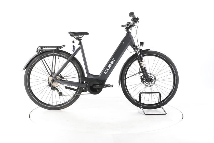 Cube Touring Hybrid ONE Trekking E-Bike Tiefeinsteiger - 179-188cm