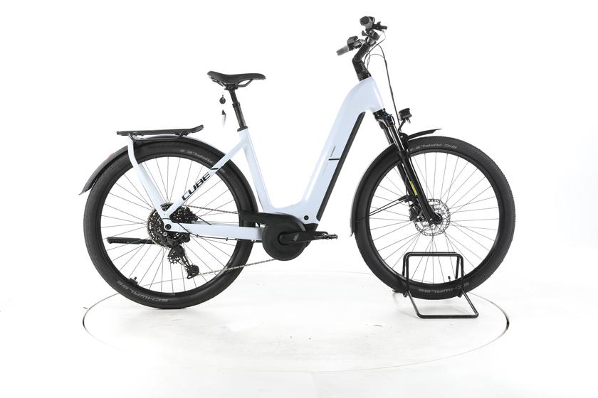 Cube Kathmandu Hybrid ONE Vélo Électrique de Trekking Cadre bas 2025