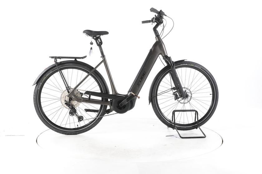 Cube Supreme Sport Hybrid SLX Trekking E-bike Lage instap
