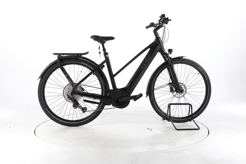 Cube Touring Hybrid Pro Trekking E-bike