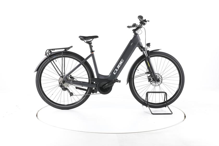 Cube Touring Hybrid One Trekking E-Bike Tiefeinsteiger - 162-170cm