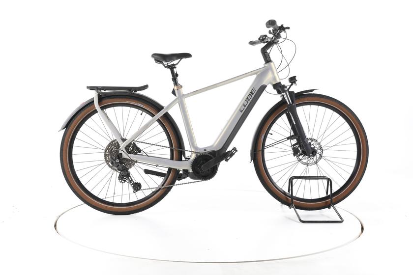 Cube Touring Hybrid Pro 625 Trekking E-bike 2024
