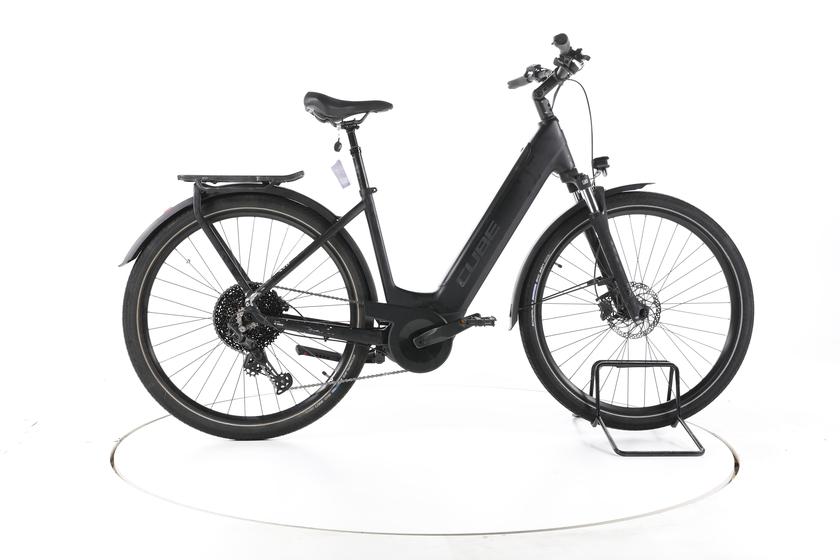Cube Touring Hybrid Pro Trekking E-Bike Tiefeinsteiger - 162-170cm