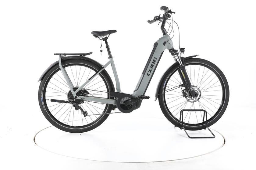 Cube Kathmandu Hybrid ONE 750 Trekking E-Bike Tiefeinsteiger - 163-171cm