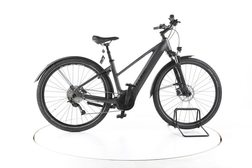 Cube Nuride Hybrid Performance Trekking E-Bike 2024 - 154-161cm